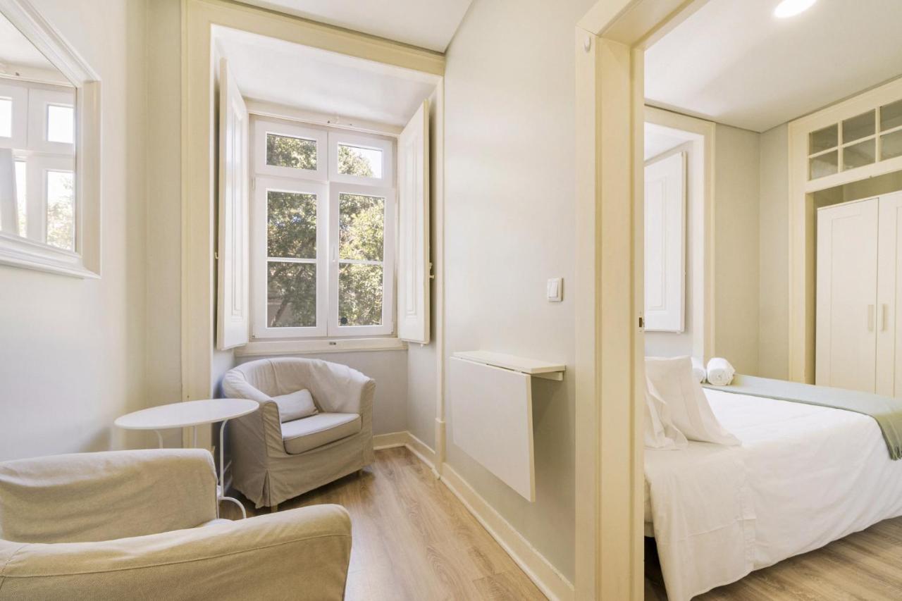 Metropolitan Living - Janelas Verdes Apartment *