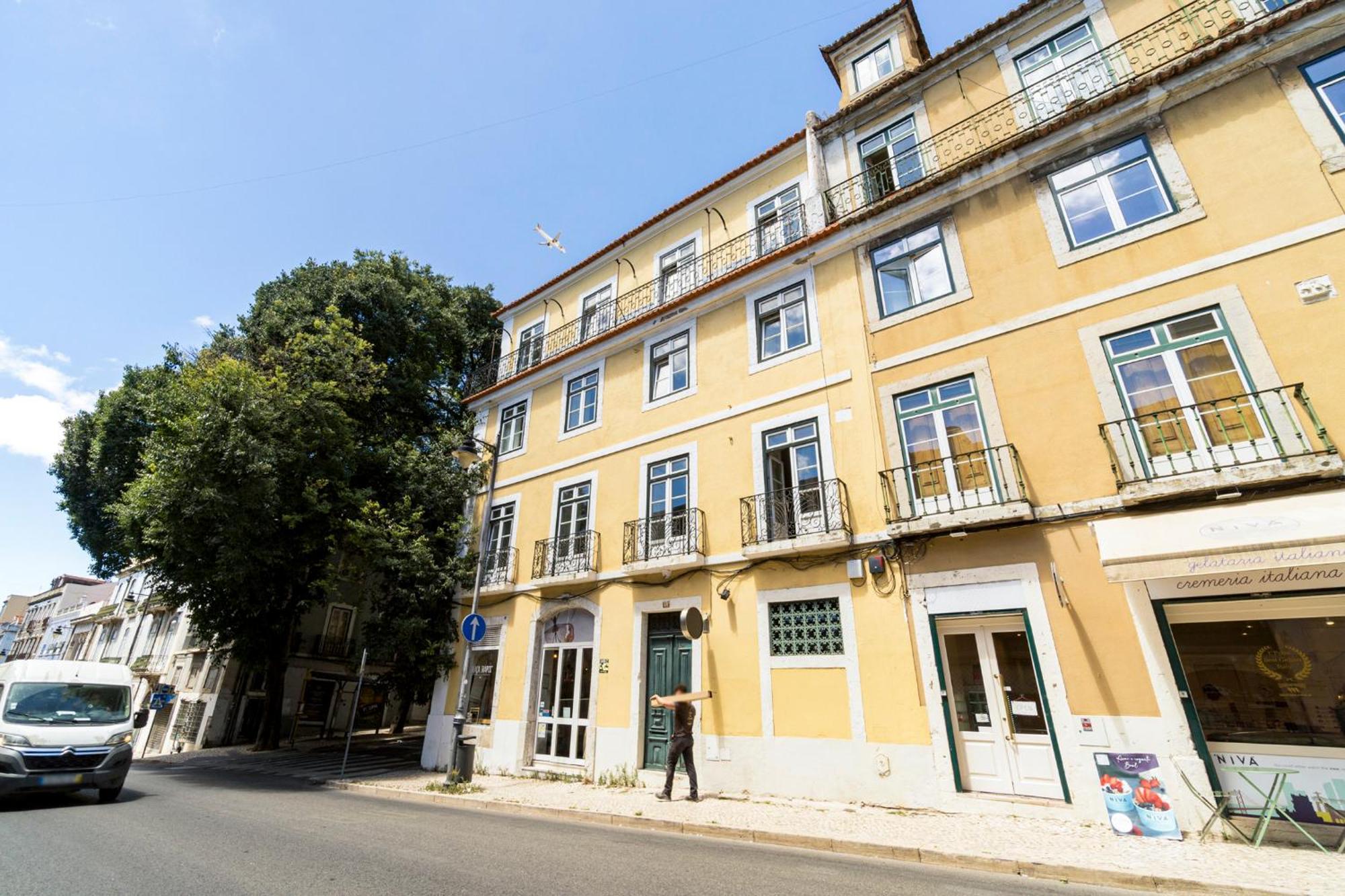 Apartment Metropolitan Living - Janelas Verdes *